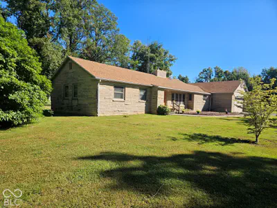 371 County Road 700, Clay City