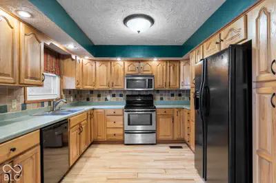 9440 Morrison, Forest - 8
