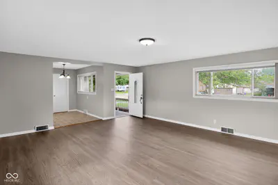 322 Meadow Lane, Plainfield - 5