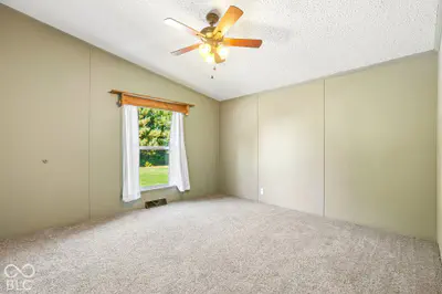 681 W County Road 1000 S, Clayton - 40