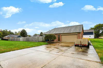 701 W 500 Road S, Greenfield - 41