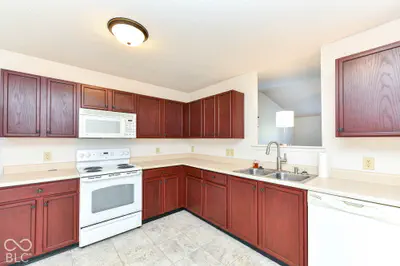 9143 Stones Bluff Place, Camby - 10