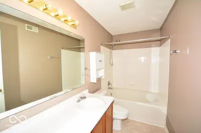 4537 Connaught East Drive, Plainfield - 16