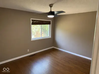 323 Hillsdale Drive, Bloomington - 10
