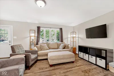 7973 Dartmouth Road, Indianapolis - 8