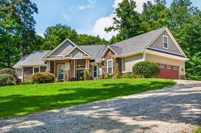 8700 Georgetown Road, Columbus