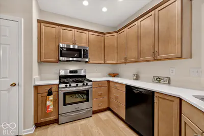 631 Burr Oak Drive, Carmel - 5
