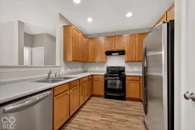 9013 Mercer Drive, Fishers - 10