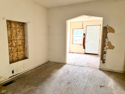 2942-2944 E Michigan Street, Indianapolis - 35