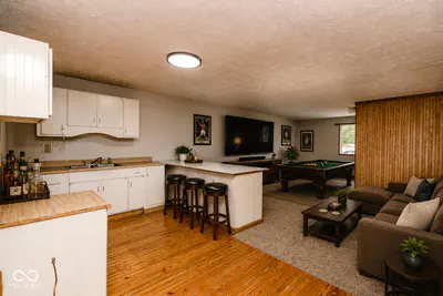 5880 Mason Court, Martinsville - 30