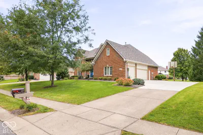 507 Twin Oaks Drive, Carmel - 2