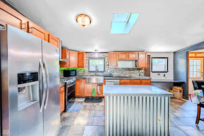 20550 Baker Street, Sheridan - 9
