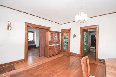 718 S Walnut Street, Seymour - 10
