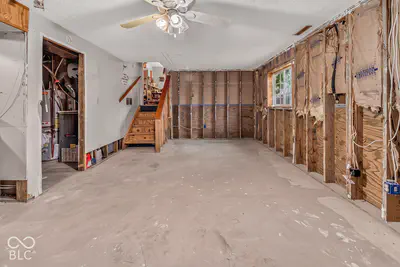 625 Woods Crossing Drive, Indianapolis - 34