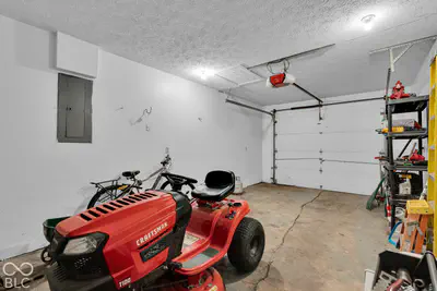 902 Sweetbriar Avenue, Whiteland - 9