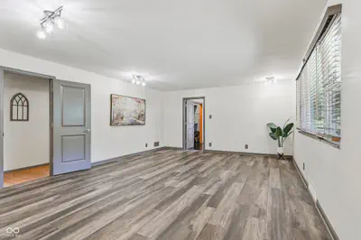 4750 Kessler Boulevard North Drive, Indianapolis - 22