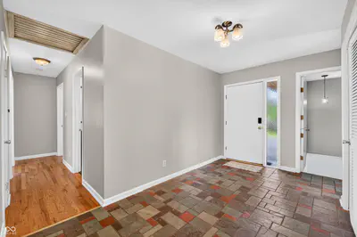 3783 North Wood Lake Drive, Columbus - 8
