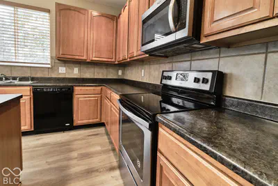 11249 Candice Drive, Fishers - 13