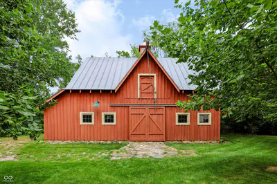 8437 500, Zionsville - 84