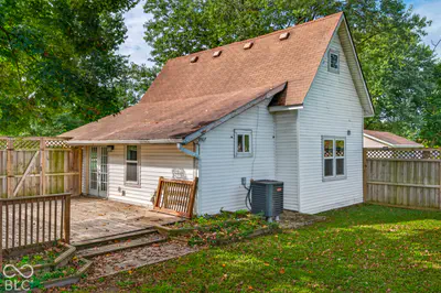 300 E Ohio Street, Trafalgar - 65