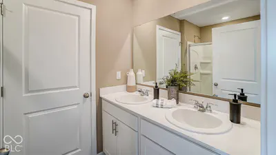 6104 Wasco Drive, Whitestown - 21