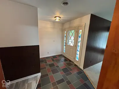 210 Hillside Drive, Hartford City - 8