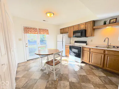 644 Sherwood Hills Drive, Bloomington - 19