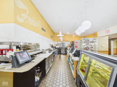 500 Broadway, Anderson - 23