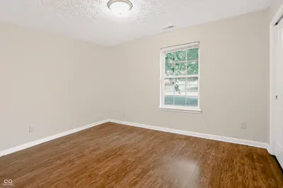 8276 Bayshore Lane, Avon - 23