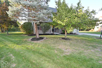 5524 Oakcrest Drive, Indianapolis - 2