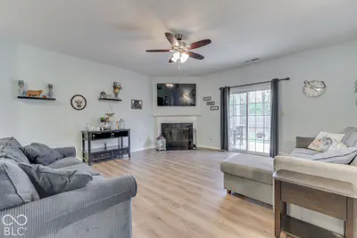 4715 Ventura Boulevard, Plainfield - 11