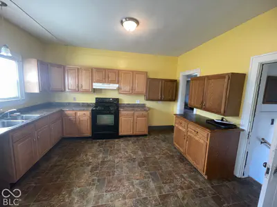 607 4th, Seymour - 14