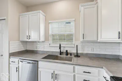 2340 Terra Cotta, Greenfield - 13