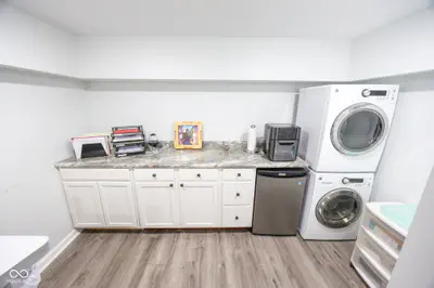 7980-7984 Royal Avenue, Zionsville - 91
