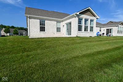 9170 Hedley Way E, Avon - 54
