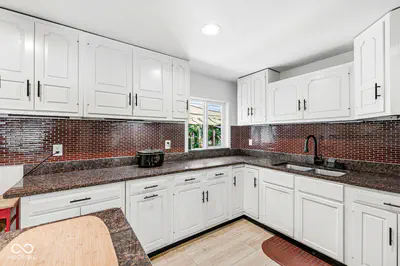 353 Broken Arrow Circle, Indianapolis - 11