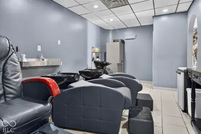 2123 Memorial Drive, New Castle - 11