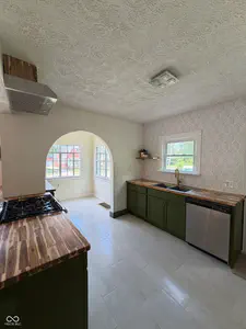 734 5th Street, Seymour - 26