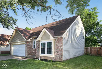 10165 Park Stream Drive, Indianapolis - 2