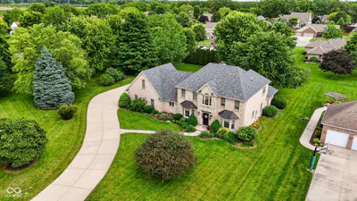 6132 Fox Court, Pendleton - 2