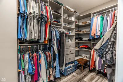 1653 300, Greenfield - 27