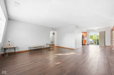 320 Elmead Court, Greenwood - 3