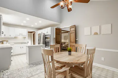 9037 Pinecreek Way, Indianapolis - 17