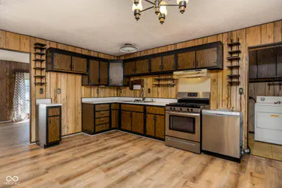 3956 Strathmore Drive, Indianapolis - 9