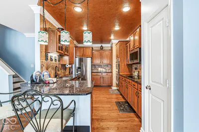 9554 Oakley Drive, Indianapolis - 11