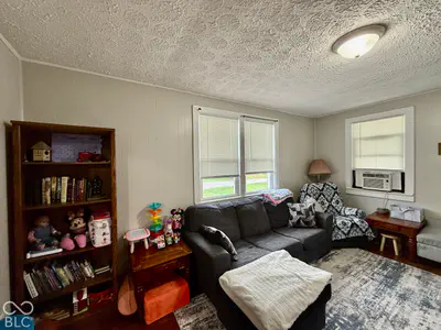 635 High Street, Versailles - 14