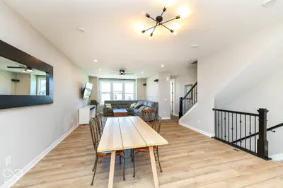 7287 Bayview Run, McCordsville - 7