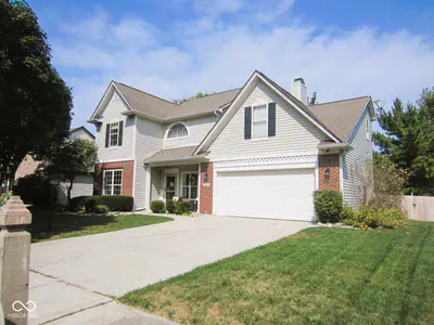 10543 Greenway Drive, Fishers