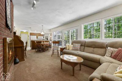 4238 S Carrie Drive, New Palestine - 33