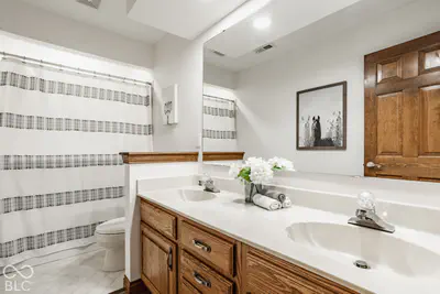 9037 Pinecreek Way, Indianapolis - 25